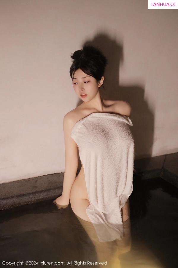   [XiuRen]高清写真图 2024.01.18 No.7977 陈小花 新人沐浴第39张图片